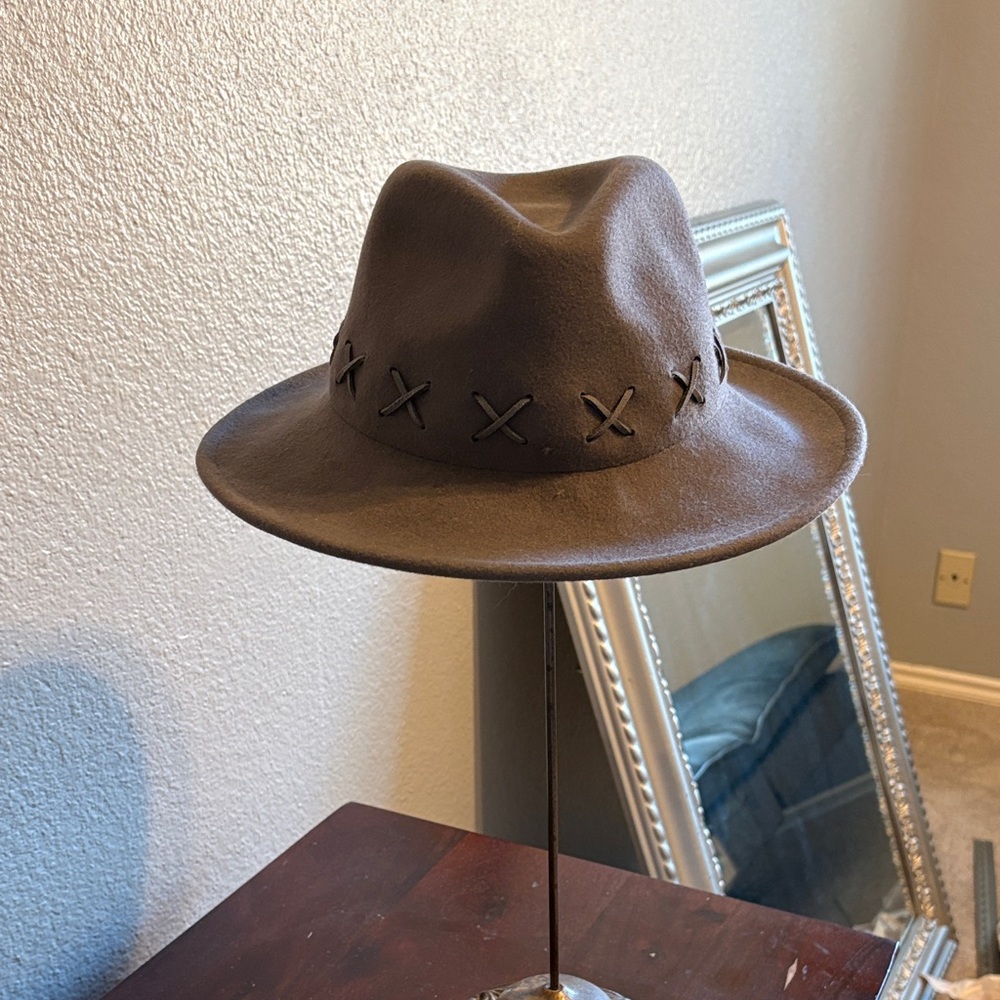 Universal Thread Brown Fedora Hat - Picture 3 of 4